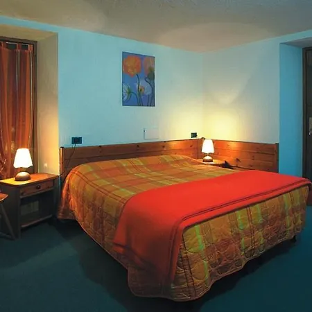 Rolland Hotel 2*